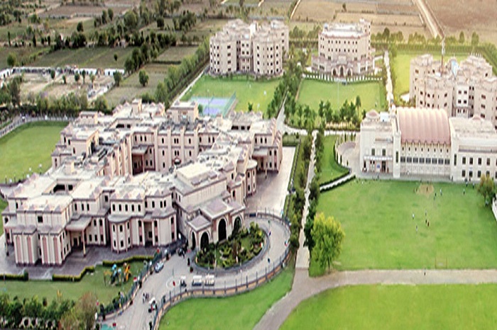 G D Goenka University
